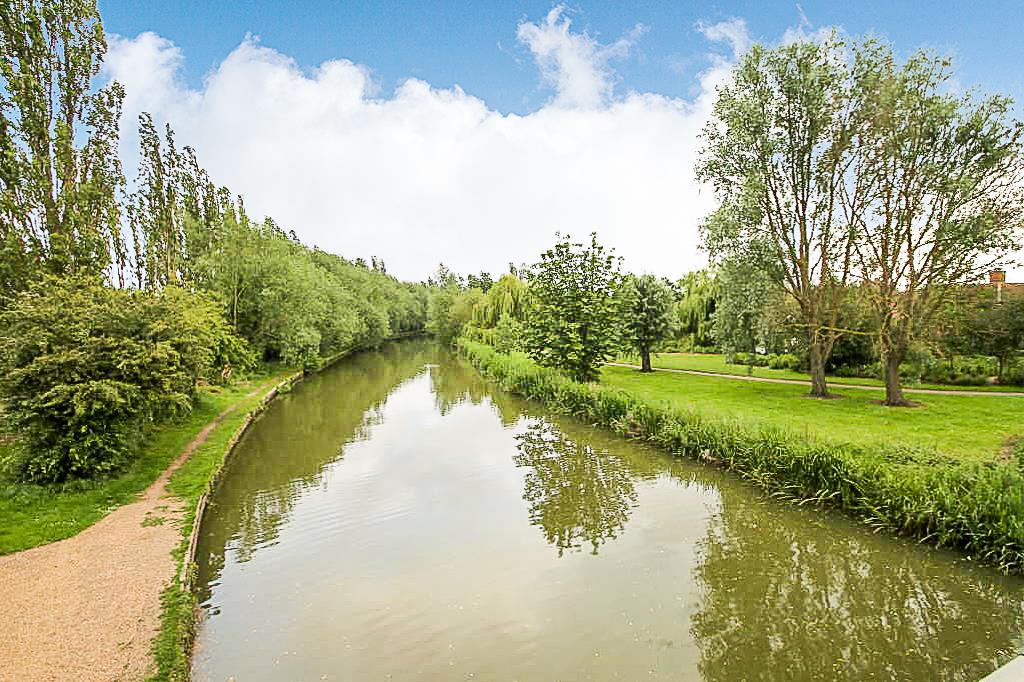 Montgomery Crescent, Bolbeck Park, Milton Keynes
